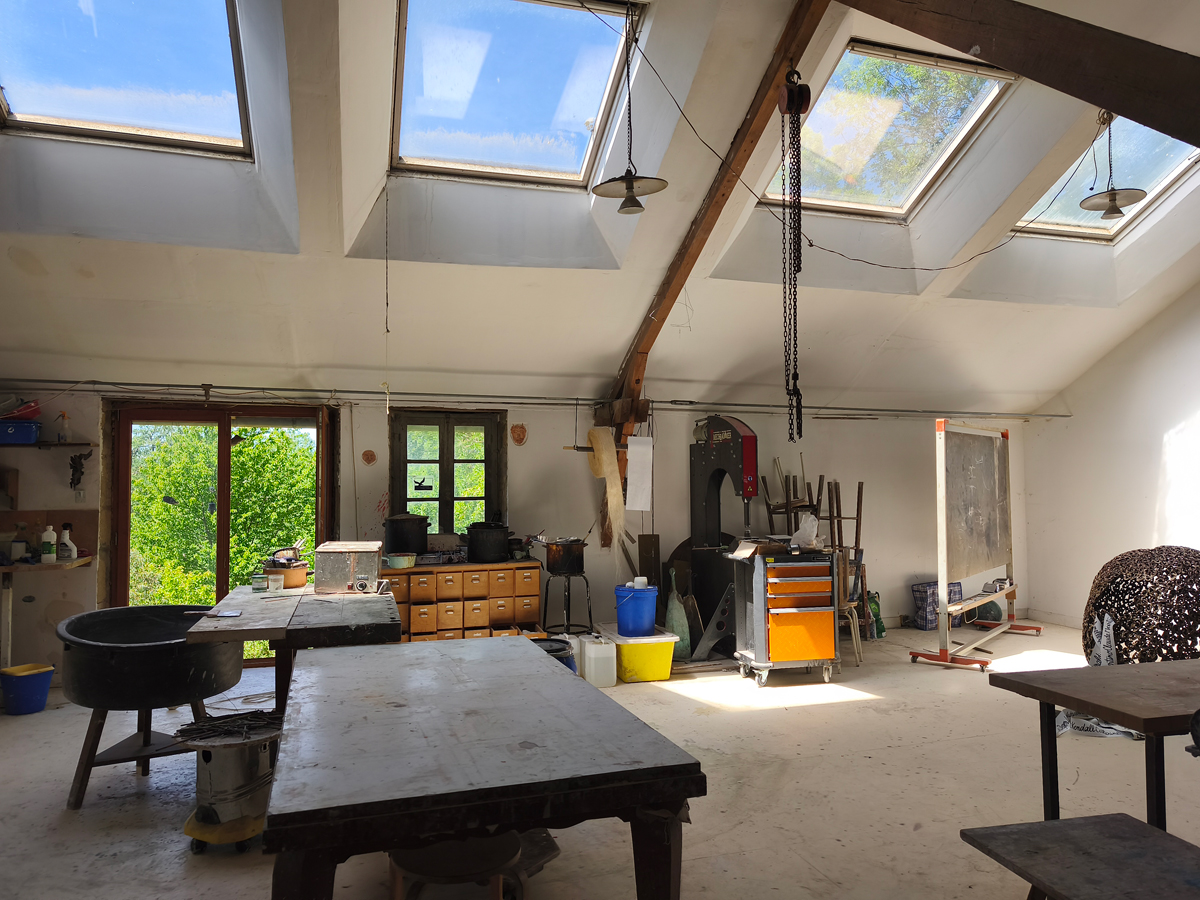 Grand atelier d'artiste à Châtelus Malvaleix
